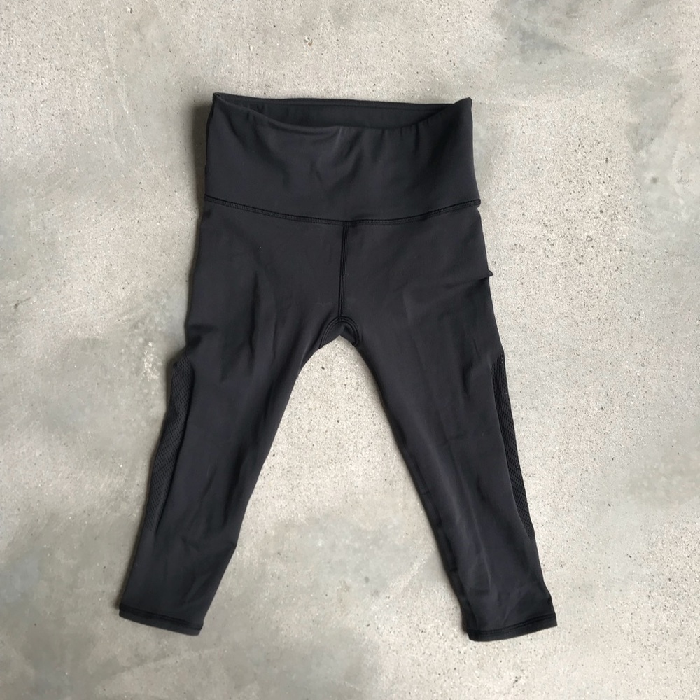 Lululemon Athletica crop rights size 4